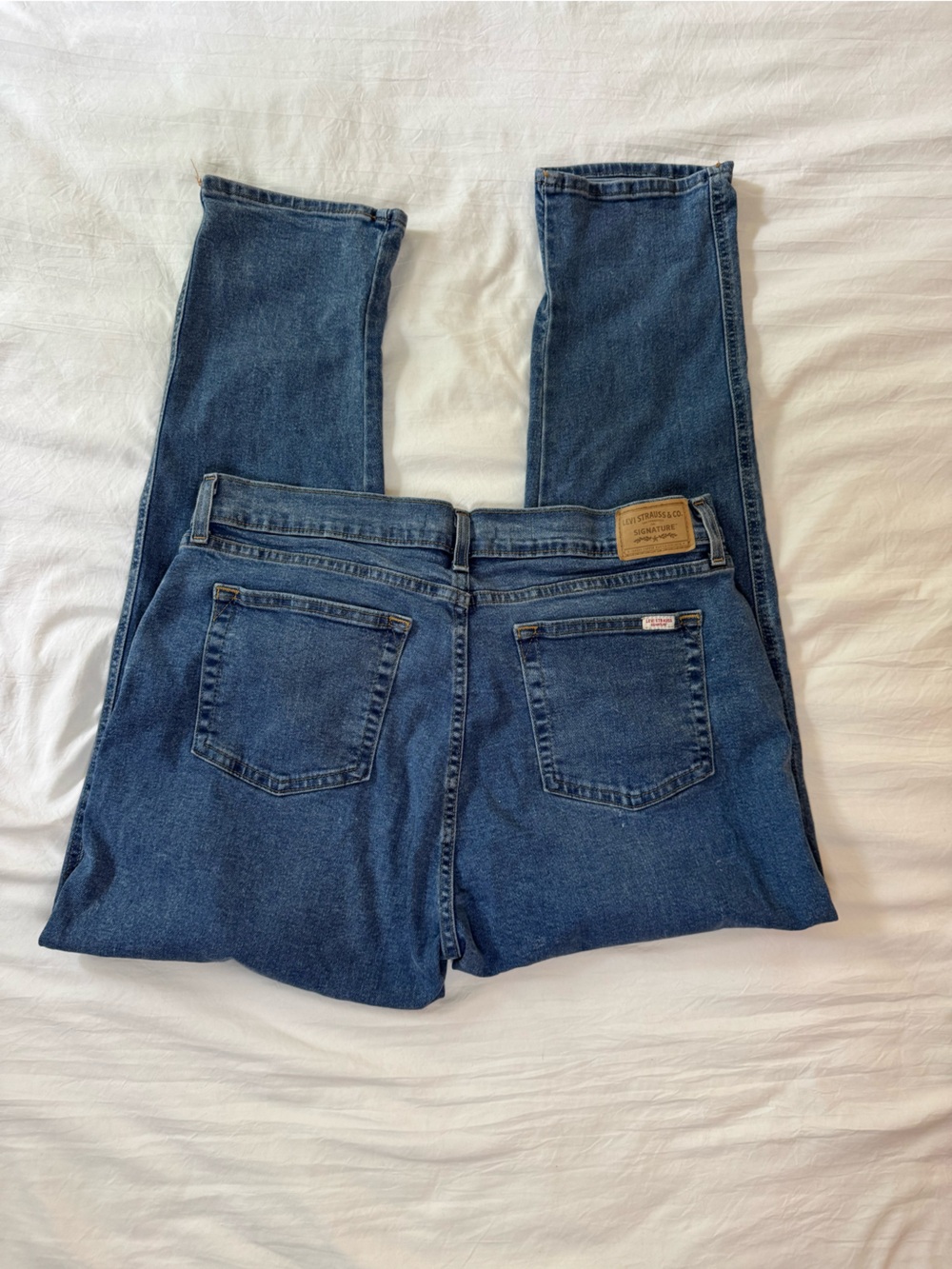 Levi Classic Women's Mid Rise Boyyfriend Blue Denim Jeans